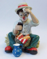 Preview: Gilde Figur Clown mit Picknickkorb Sommerpause limitiert 2009 10cm