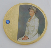 Gigant Medaille Lady Diana - Portraits of a Princess blauer Stein Ø70mm