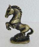 Kleine Messing Figur Pferd Gluttöter Setzkasten 4,5cm