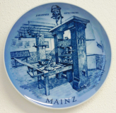 Andenken Teller Mainz Gutenberg-Werkstatt Museum Royal Copenhagen 1976 18,3cm