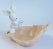 Porzellanfigur Hase weiß an Korb Schälchen Goebel 34846 11