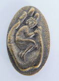 Bronze Handschmeichler Maria Laach Kind in Hand - Der Dich trägt 5x3cm