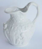 Weinkrug / Vase Fürstenberg Relief Putto Weinlese Weintrauben 13,5 / 15,5 cm