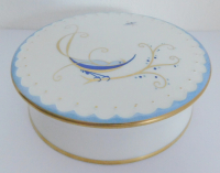 Runde Deckeldose Bonbonniere Höchst blau-gold Vogel Insekt Ø12,5cm
