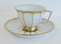 Art Deco Mokkatasse PM Dresden handgemalt weiß-gold