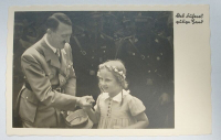 PK Adolf Hitler mit Mädchen - Des Führers gütige Hand