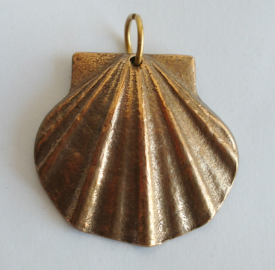 Kleiner Bronze Anhänger Muschel Jakobsmuschel 3,5cm