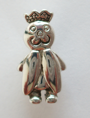 Kleiner Pin Bär mit Krone PL Pierre Lang silberfarben Brosche Button 1,8x1cm
