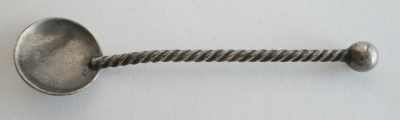 Miniaturlöffel Salzlöffel gedrehter Stiel Kugel versilbert 5,6cm