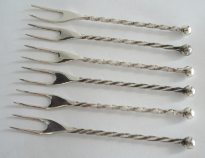 6 Cocktailspieße Piekser Bowlegabeln WMF versilbert gedrehter Stiel 11,3cm