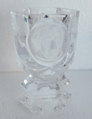 Becherglas Pokalglas Reliefportrait Goethe satiniert Berlin Design Nr 305 12,5cm