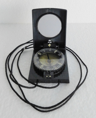 Vintage DDR Klappkompass Taschenkompass Freiberger Präzisionsmechanik
