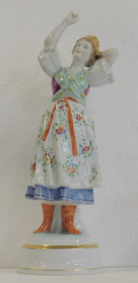 Große Porzellanfigur tanzende Frau in Tracht Herend 5501 I. Wahl 31cm