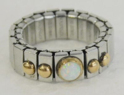 Nomination Stretch Ring opal-schimmernder Stein mit Gold
