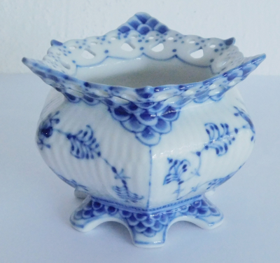Zuckerschale Royal Copenhagen 1229 Musselmalet Vollspitze Ø9cm