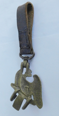 Alter Trommelhaken Preussen Adler Messing 7,5x6cm an Lederschlaufe
