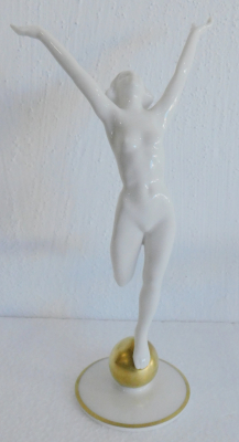 Porzellanfigur Sonnenkind Akt weiß auf Goldkugel Hutschenreuther Tutter 21,5cm