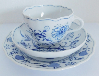 3tlg. Gedeck Meissen Zwiebelmuster I. Wahl Tasse Untere Teller