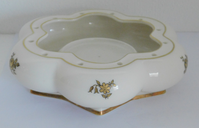 Blumensteckschale Hutschenreuther Tutter Podest für Figur Engel oä. creme-gold (svk 08-26:38) - Kopie