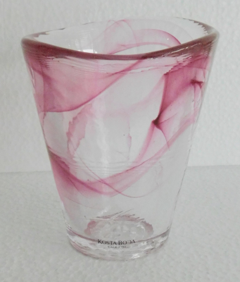 Becher Glas Kosta Boda Mine pink Design Ulrica Hydman-Vallien 11cm