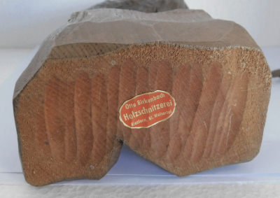 Naturgetreu geschnitzte Holzfigur Steinbock Fels Birkenbach Kleinwalsertal 28cm
