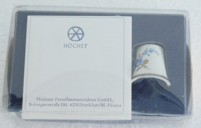 Fingerhut Porzellan Höchst blaue Blüten Golddekor 2,5cm