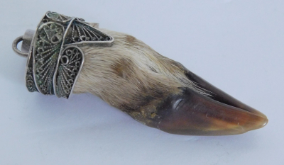 Original Rehhuf als Anhänger in filigraner Fassung Silber 800 Jagd Tracht