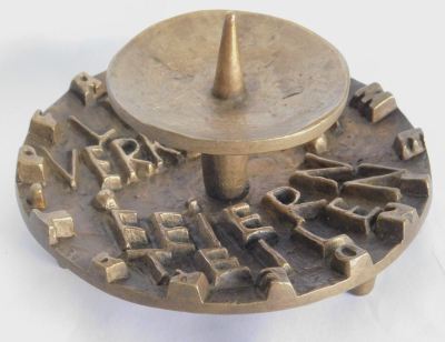 Bronze Leuchter Relief Pfarrgemeinderat Leben Verkünden Egino Weinert Ø12cm