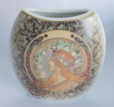 Miniatur Vase Goebel Artis Orbis nach Mucha Tierkreiszeichen 7cm