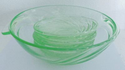 Art Deco Pressglas Schalenset 7tlg. Uranglas wohl Walther Mod. Victoria