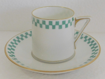 Jugendstil Mokkatasse Pirkenhammer Karomuster grün Goldrand