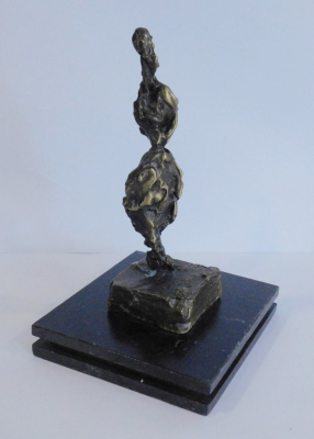Bronze Skulptur kleine Gewandfigur Ingo Garschke ZDF Kleinkunstpreis 12cm