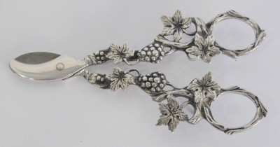 Schön ausgeformte Traubenschere Weintrauben Weinlaub Hooykaas versilbert 13,2cm