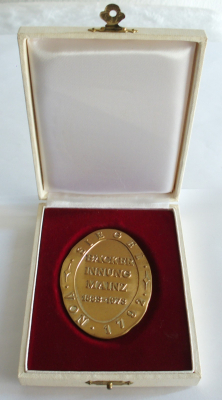 Medaille Bäckerinnung Mainz 1973 nach altem Siegel Beckerzunft Mayntz 7,5x5,3cm