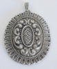 Großer alter Anhänger versilbert verschnörkelt oval 6x4,7cm