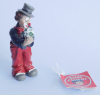 Original Gilde Figur Clown mit Blumenstrauß stehend 8,5cm