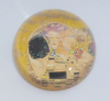 Glas Briefbeschwerer Goebel nach Klimt Der Kuss Ø10cm