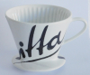 Melitta Kaffeefilter 102 1 Loch schwarze Schrift Design Roland Wück