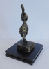 Bronze Skulptur kleine Gewandfigur Ingo Garschke ZDF Kleinkunstpreis 12cm